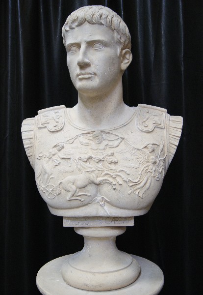 décor evenementiel statue Jules César
