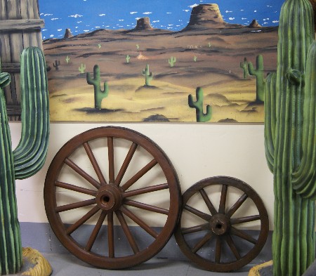 charriot cowboy roues tailles réelles pour décor western
