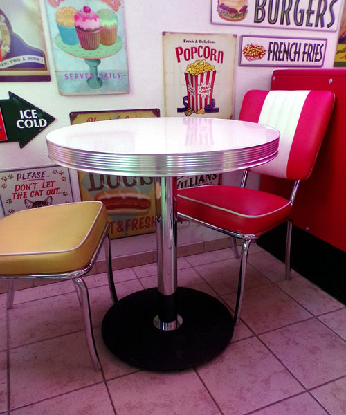 Aménagement décors resto bar table ronde 70cm